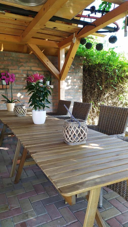 Leander Apartman Balatonlelle Exterior photo